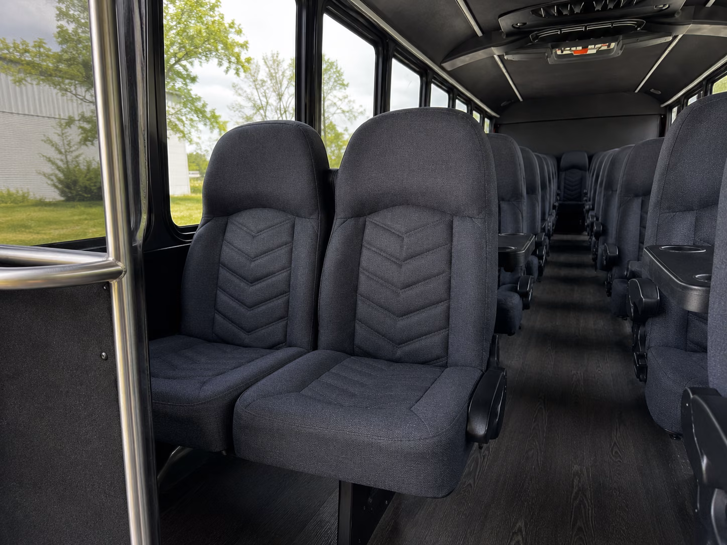 arrange transportation for your next airport transfer 1