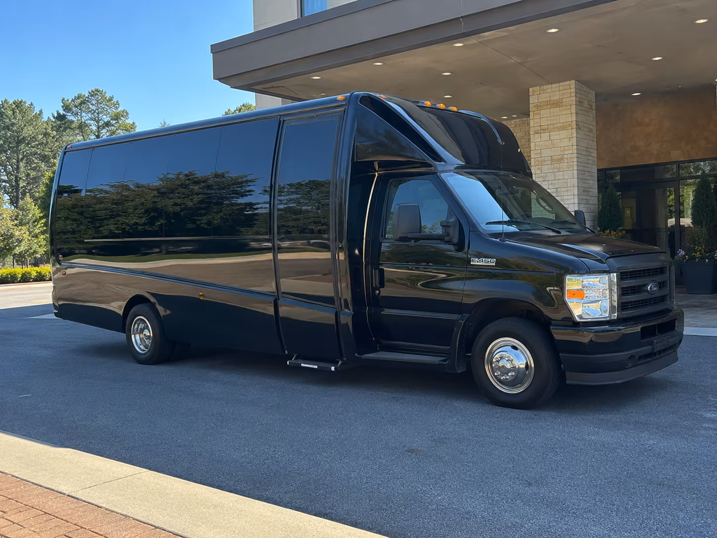 arrange transportation for your next convention or trade show 3